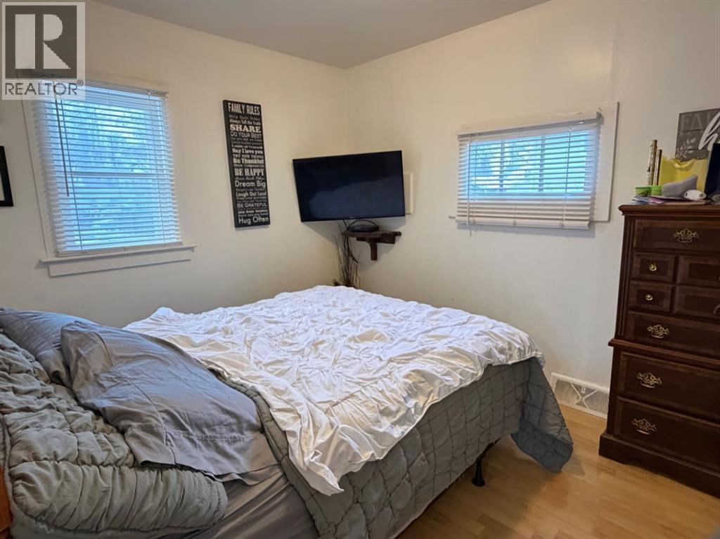 4910 44 Street, Camrose, Alberta  T4V 1C2 - Photo 11 - A2274680