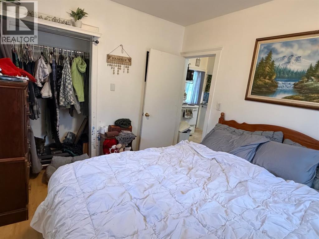 4910 44 Street, Camrose, Alberta  T4V 1C2 - Photo 12 - A2274680