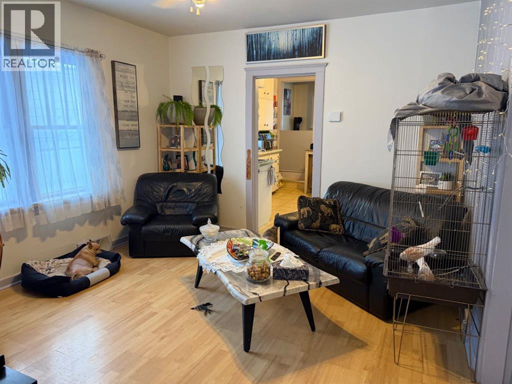 4910 44 Street, Camrose, Alberta  T4V 1C2 - Photo 6 - A2274680