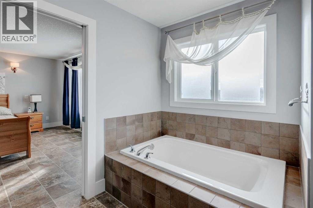 6 Heritage View, Cochrane, Alberta  T4C 0E4 - Photo 21 - A2270660