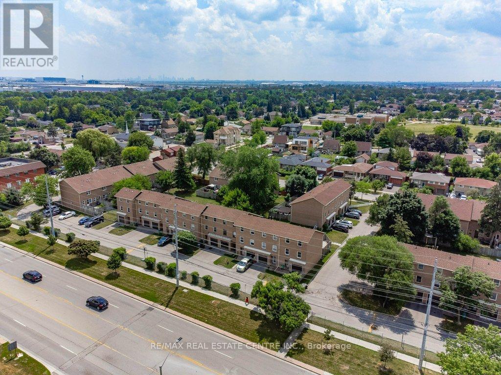 47 - 7255 Dooley Drive, Mississauga, Ontario  L4T 2S7 - Photo 2 - W12614578