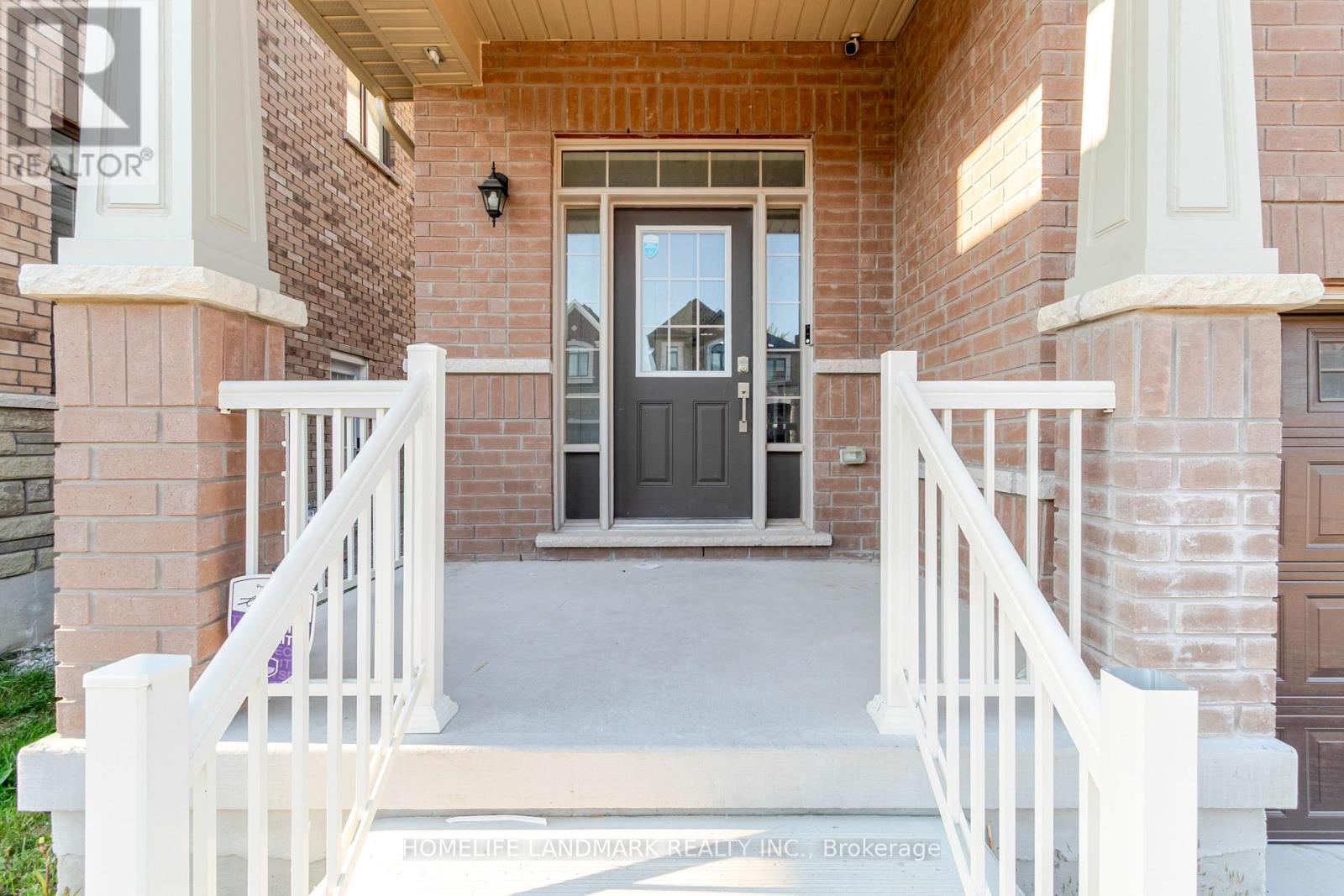 141 Lumb Drive, Cambridge, Ontario  N1T 0E7 - Photo 2 - X12614570