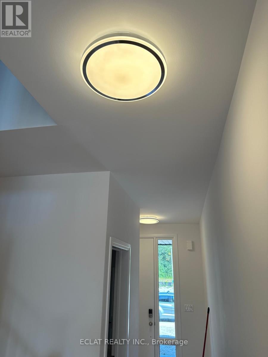 8 Poett Avenue, Stratford, Ontario  N5A 0M2 - Photo 8 - X12614588