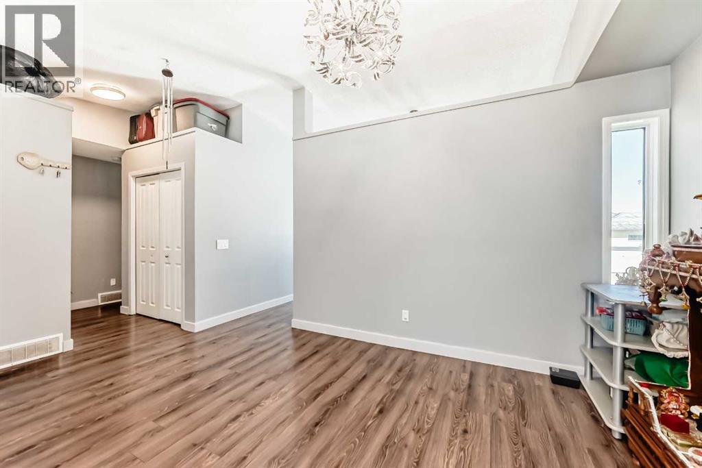 52 Martinglen Place Ne, Calgary, Alberta  T3J 3J1 - Photo 17 - A2256502