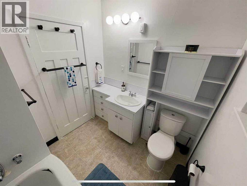 2111 19 Street, Nanton, Alberta  T2L 1R0 - Photo 6 - A2273487