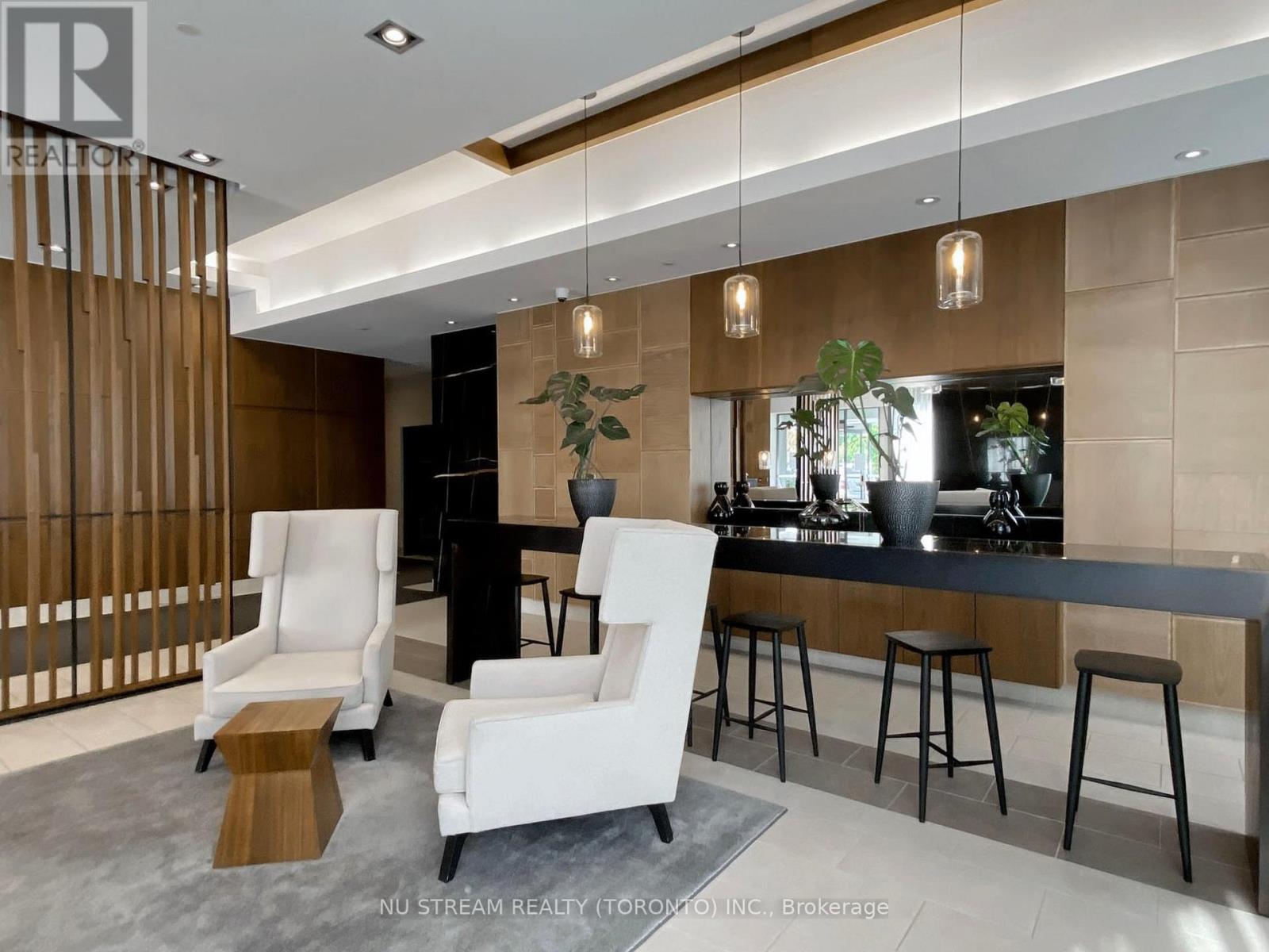 1718 - 160 Vanderhoof Avenue, Toronto, Ontario M4G 0B7 - Photo 4 - C12605384