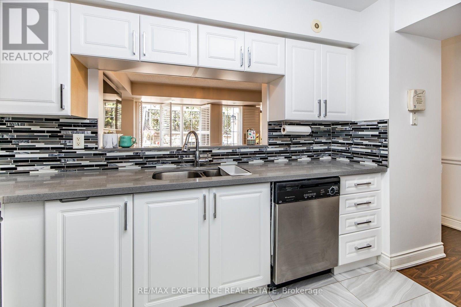 1205 - 5 Everson Drive, Toronto, Ontario M2N 7C3 - Photo 4 - C12608540