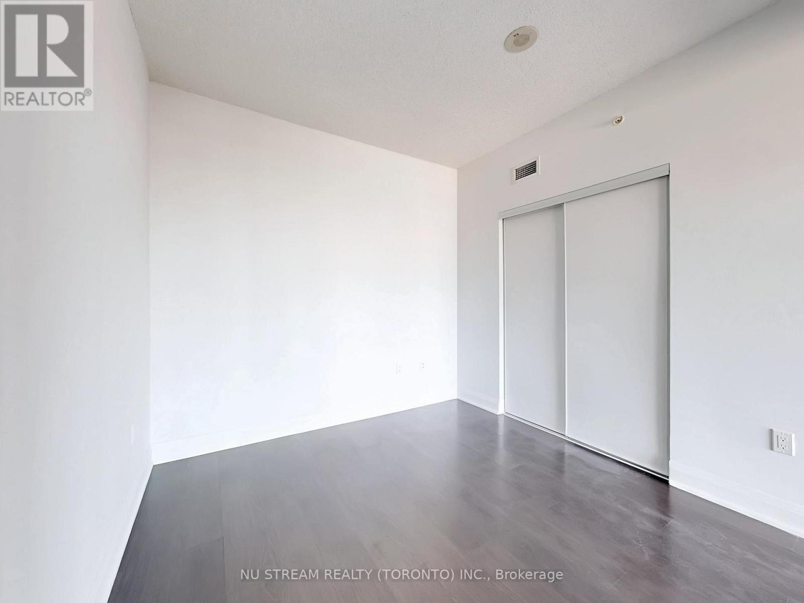 1718 - 160 Vanderhoof Avenue, Toronto, Ontario M4G 0B7 - Photo 9 - C12605384