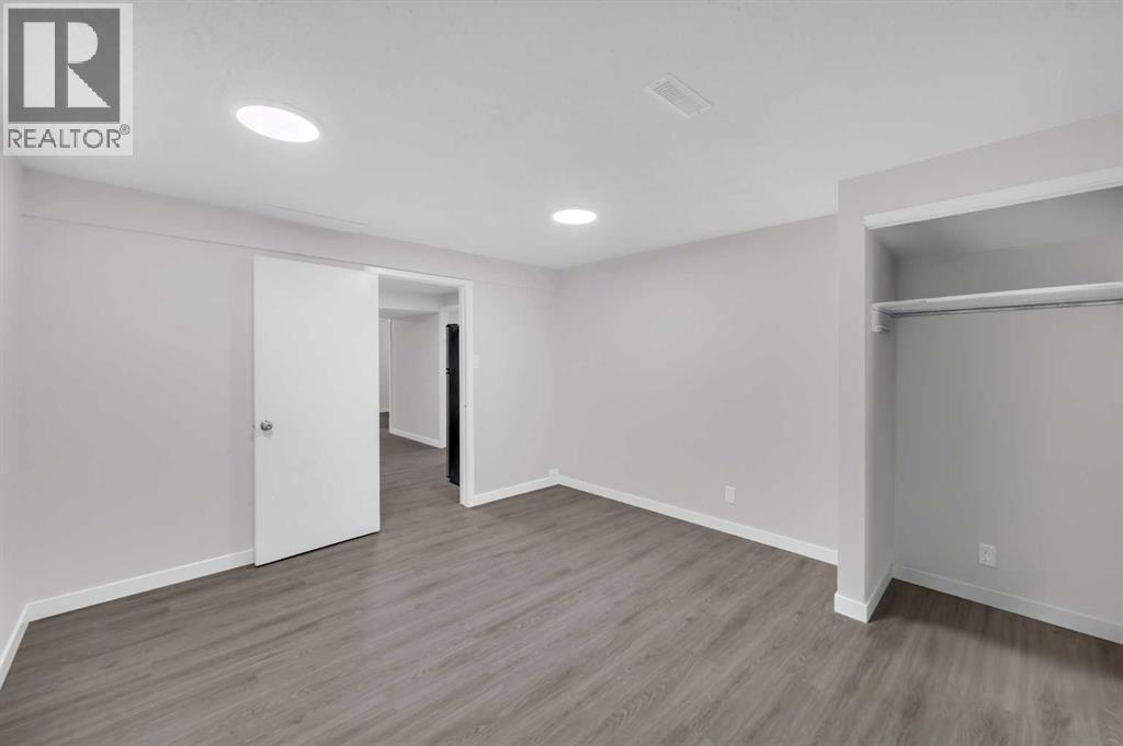 5868 Dalcastle Drive Nw, Calgary, Alberta  T3A 2B6 - Photo 34 - A2274677