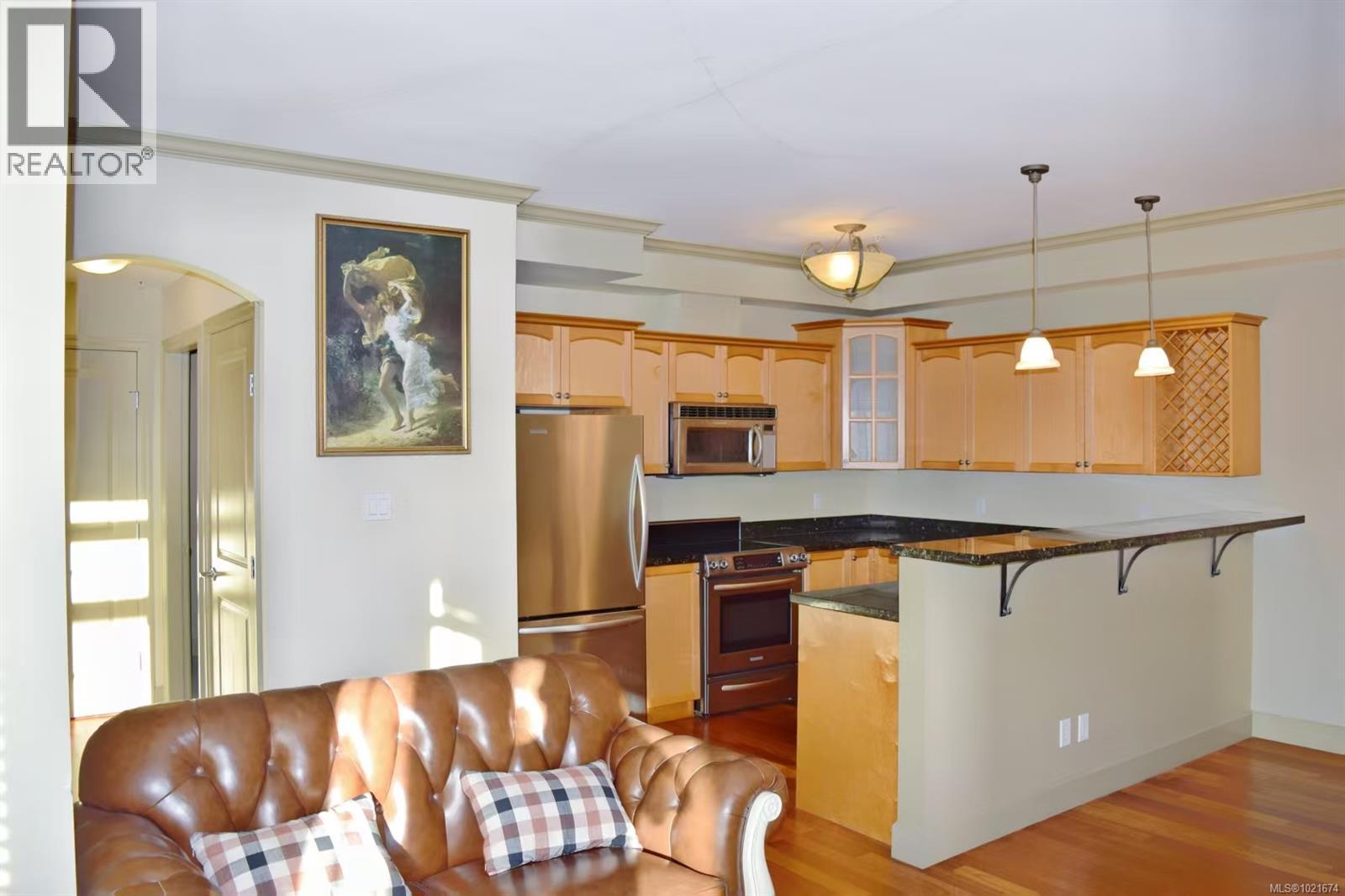 309 1620 Mckenzie Ave, Saanich, British Columbia  V8N 0A1 - Photo 8 - 1021674