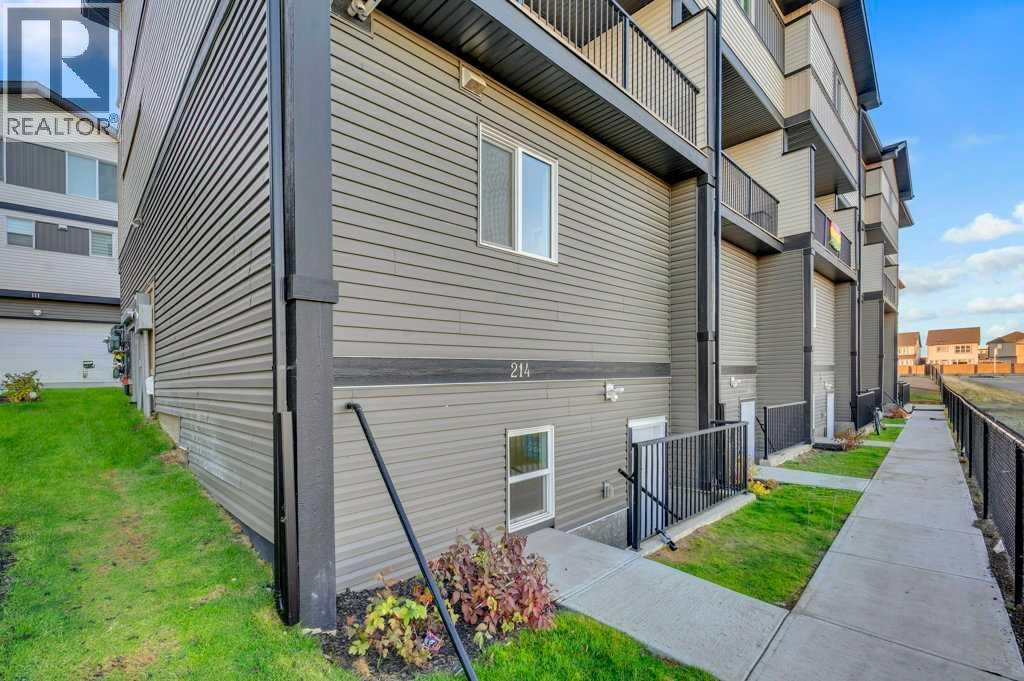 214, 240 Corner Meadows Square, Calgary, Alberta  T3N 2N2 - Photo 4 - A2269984