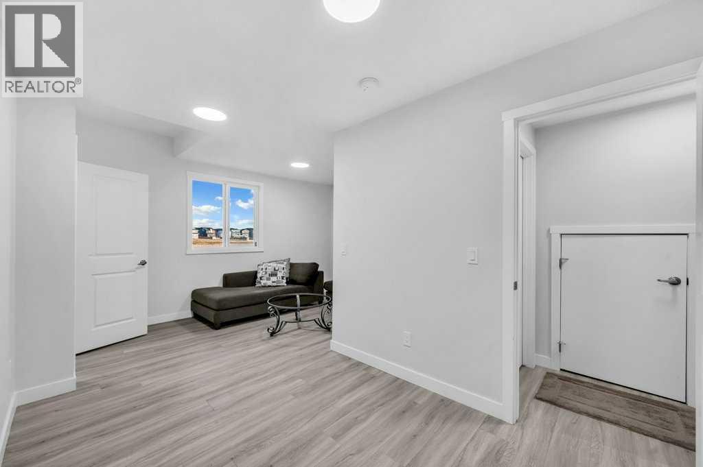 214, 240 Corner Meadows Square, Calgary, Alberta  T3N 2N2 - Photo 9 - A2269984