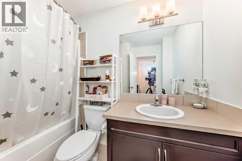 58 Reunion Grove Nw, Airdrie, Alberta  T4B 0Z2 - Photo 13 - A2272140