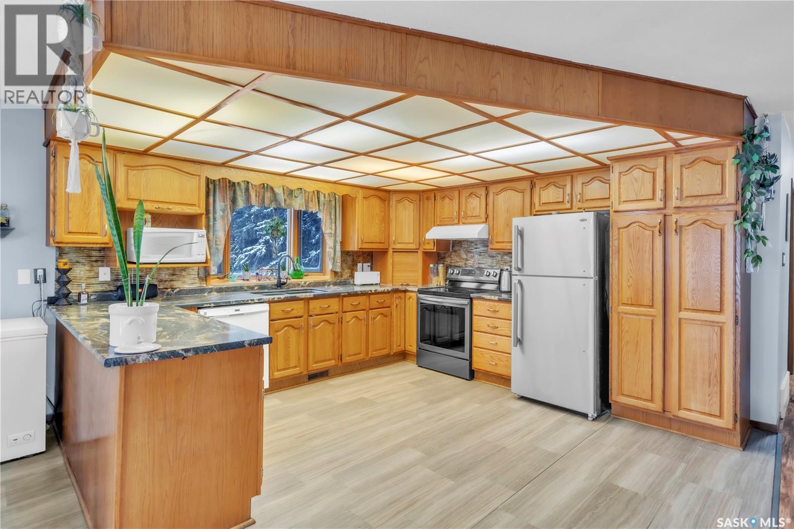 107 2nd Avenue S, Pierceland, Saskatchewan  S0M 2K0 - Photo 5 - SK025414