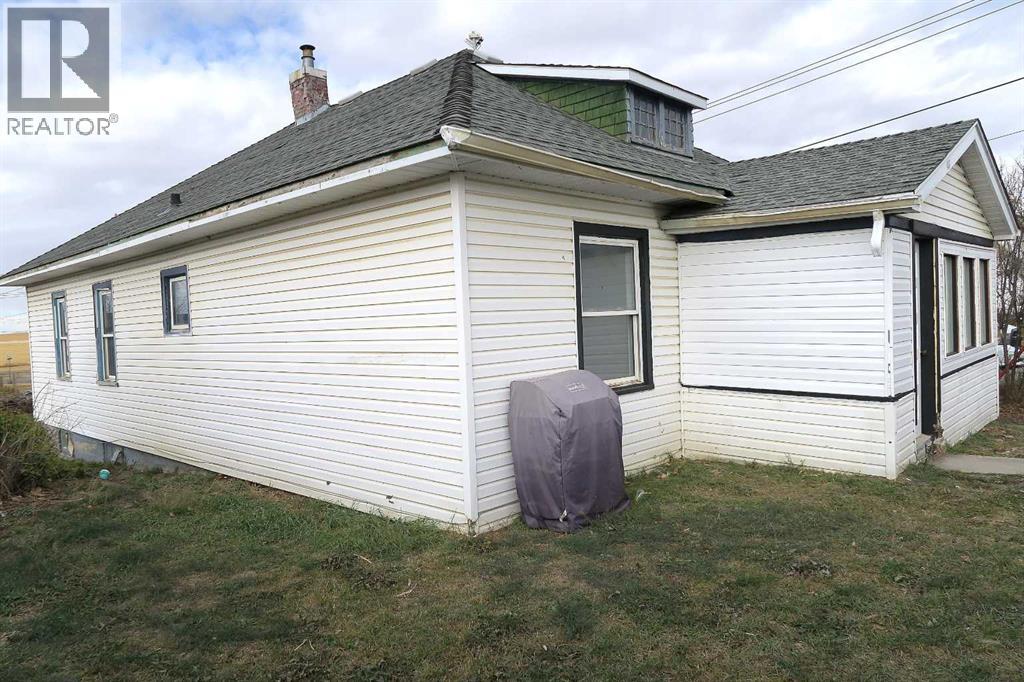 407 4 Avenue, Gleichen, Alberta  T2K 0K4 - Photo 2 - A2266413