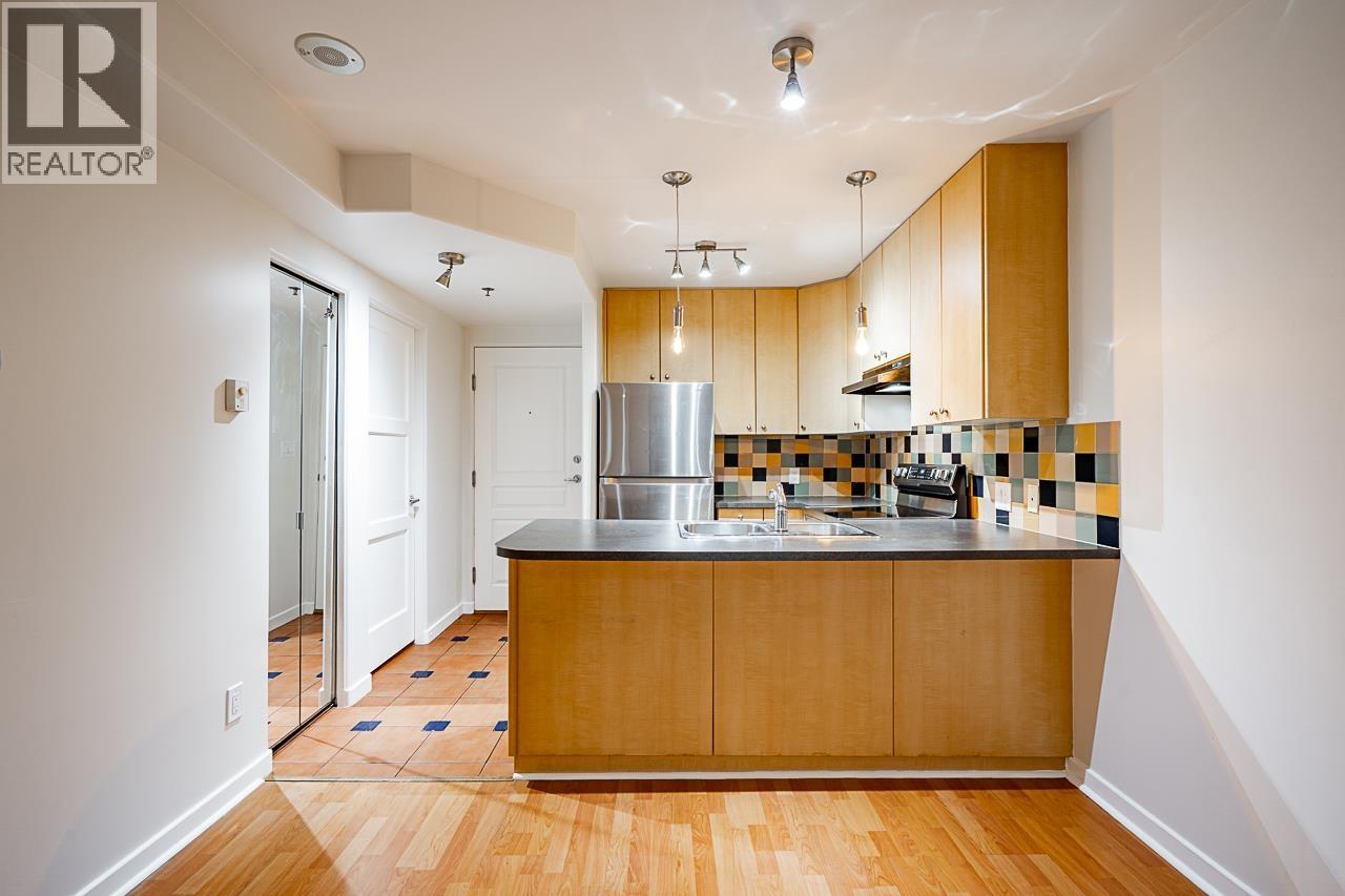 311 819 Hamilton Street, Vancouver, British Columbia  V6B 6M2 - Photo 15 - R3072337