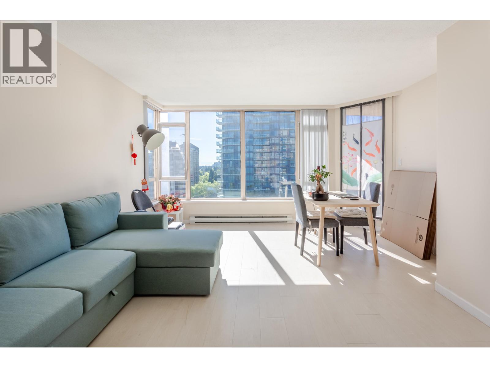 4689 Hazel Street, Burnaby, British Columbia  V5H 4R6 - Photo 4 - R3073166