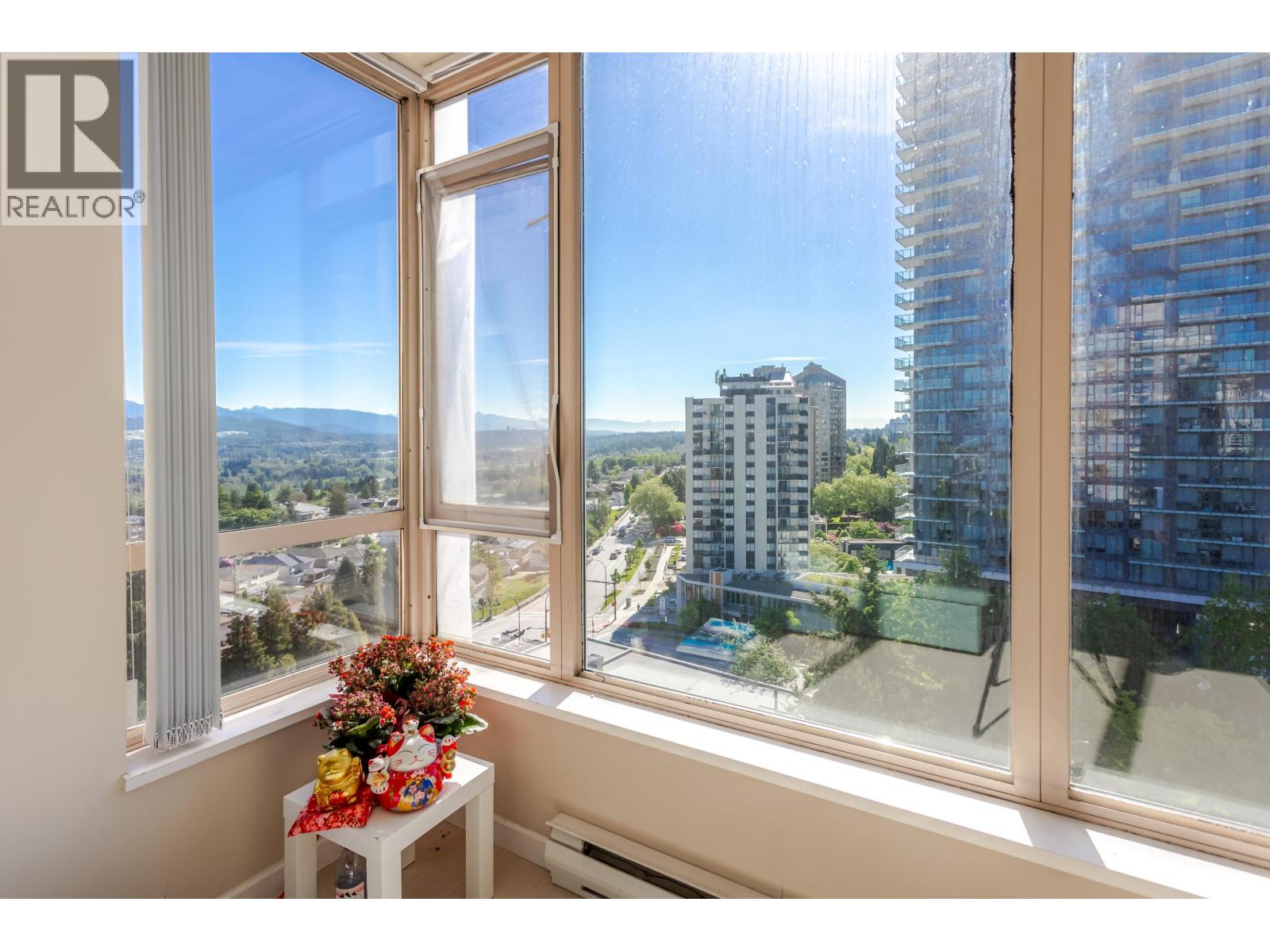 4689 Hazel Street, Burnaby, British Columbia  V5H 4R6 - Photo 8 - R3073166