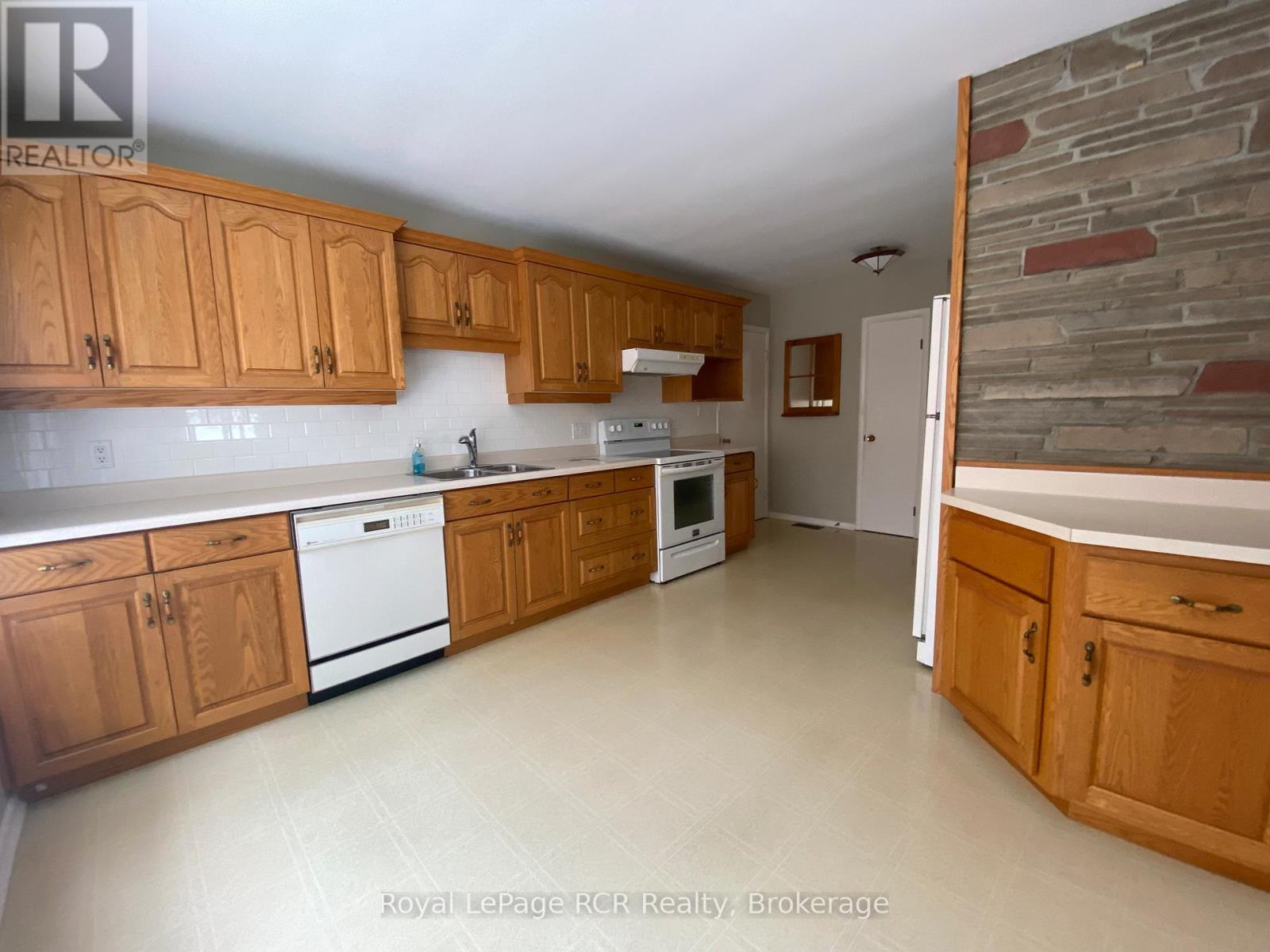 149 7th Avenue E, Owen Sound, Ontario N4K 2W8 - Photo 18 - X12614642