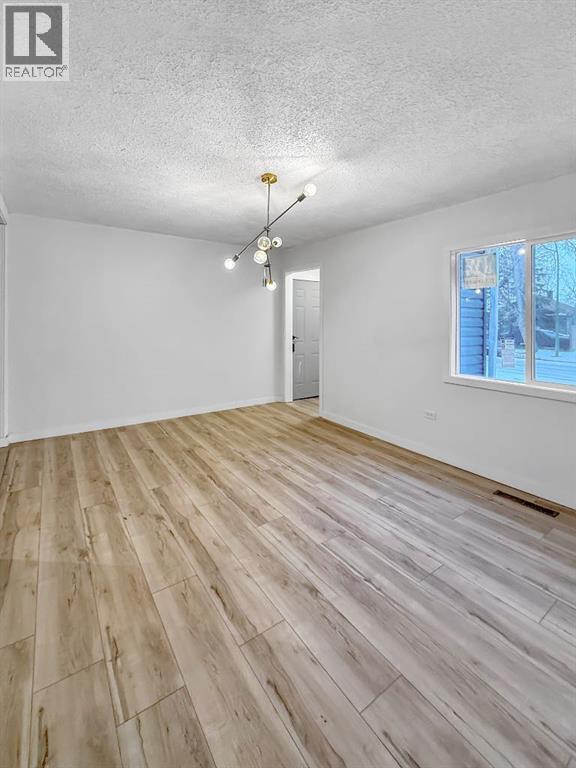 1135 12 Street S, Lethbridge, Alberta  T1K 1R2 - Photo 5 - A2274671