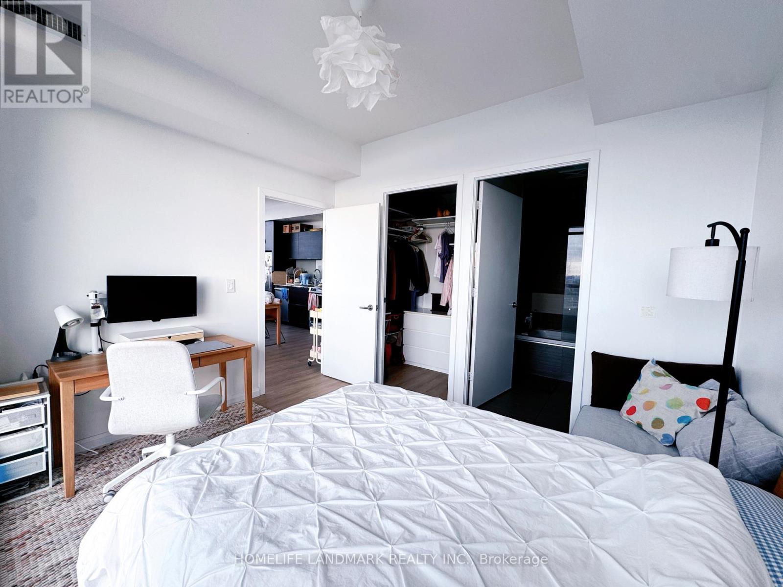 3402 - 8 Charlotte Street, Toronto, Ontario M5V 1L5 - Photo 2 - C12614620