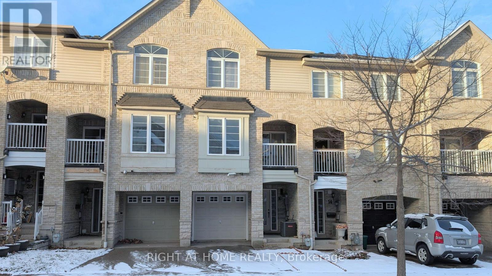 16 Thornharrold Street, Ajax, Ontario L1S 0B4 - Photo 2 - E12614614