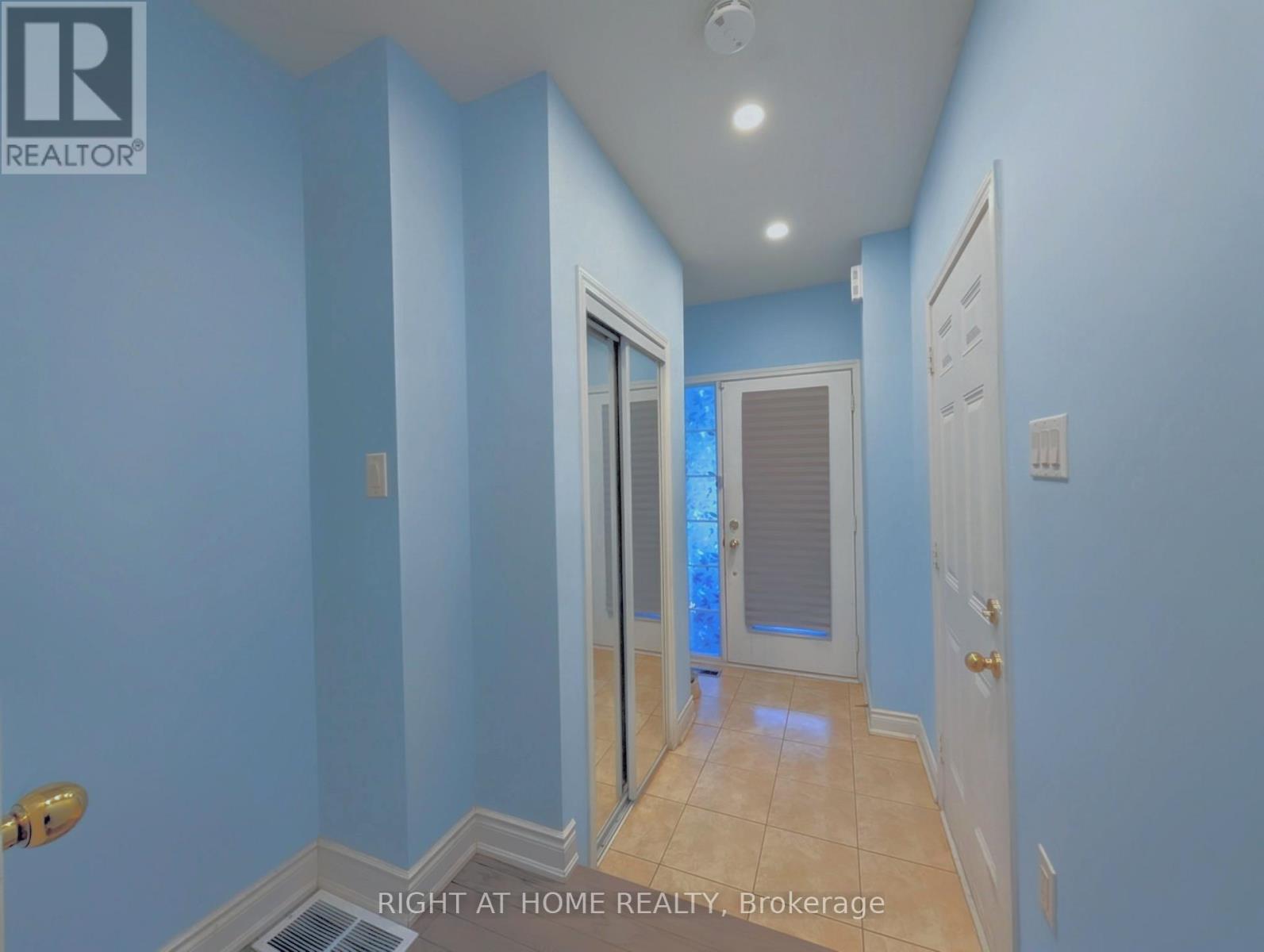 16 Thornharrold Street, Ajax, Ontario L1S 0B4 - Photo 3 - E12614614