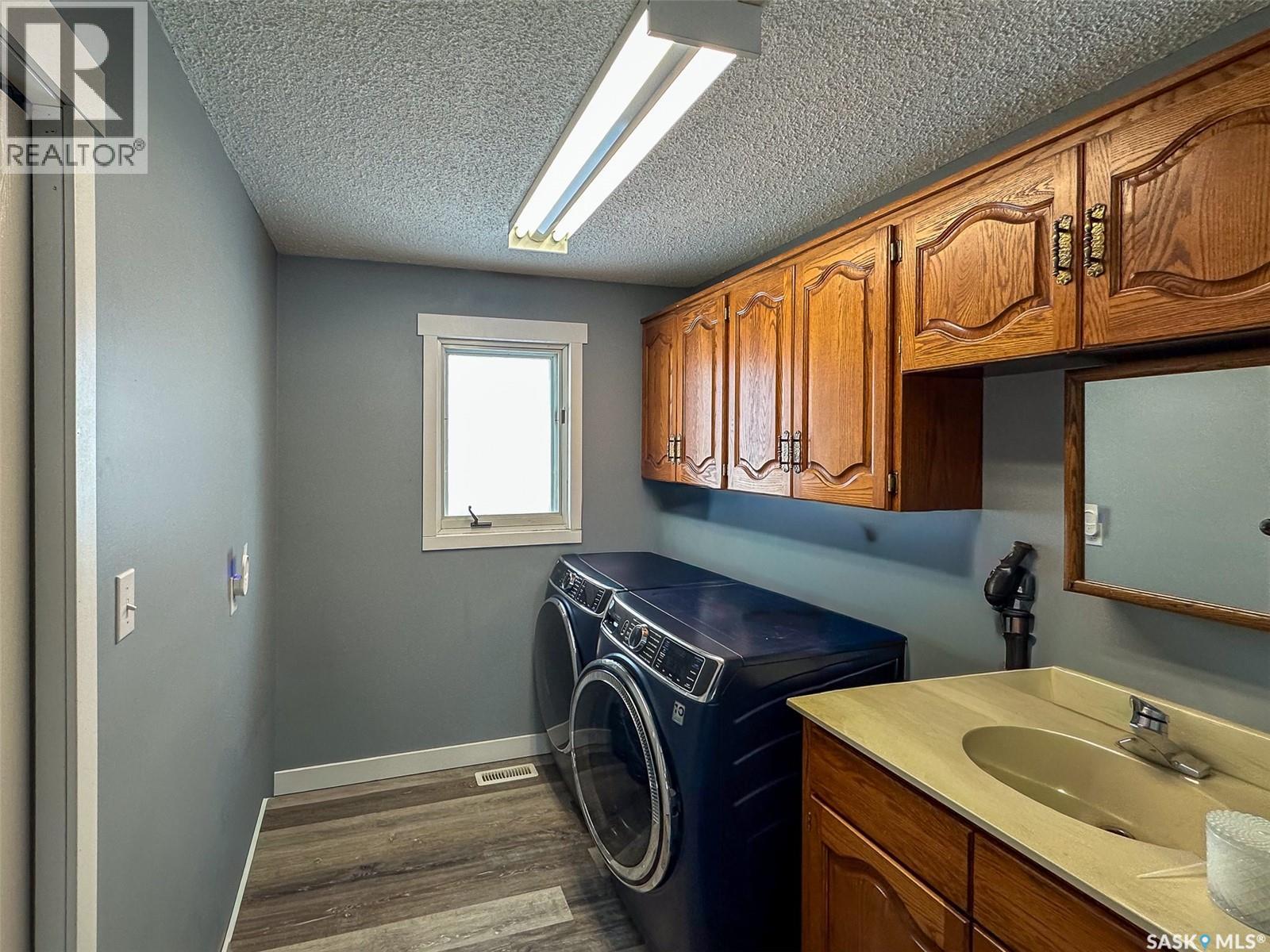 551 1st Street E, Lafleche, Saskatchewan  S0H 2K0 - Photo 15 - SK025434