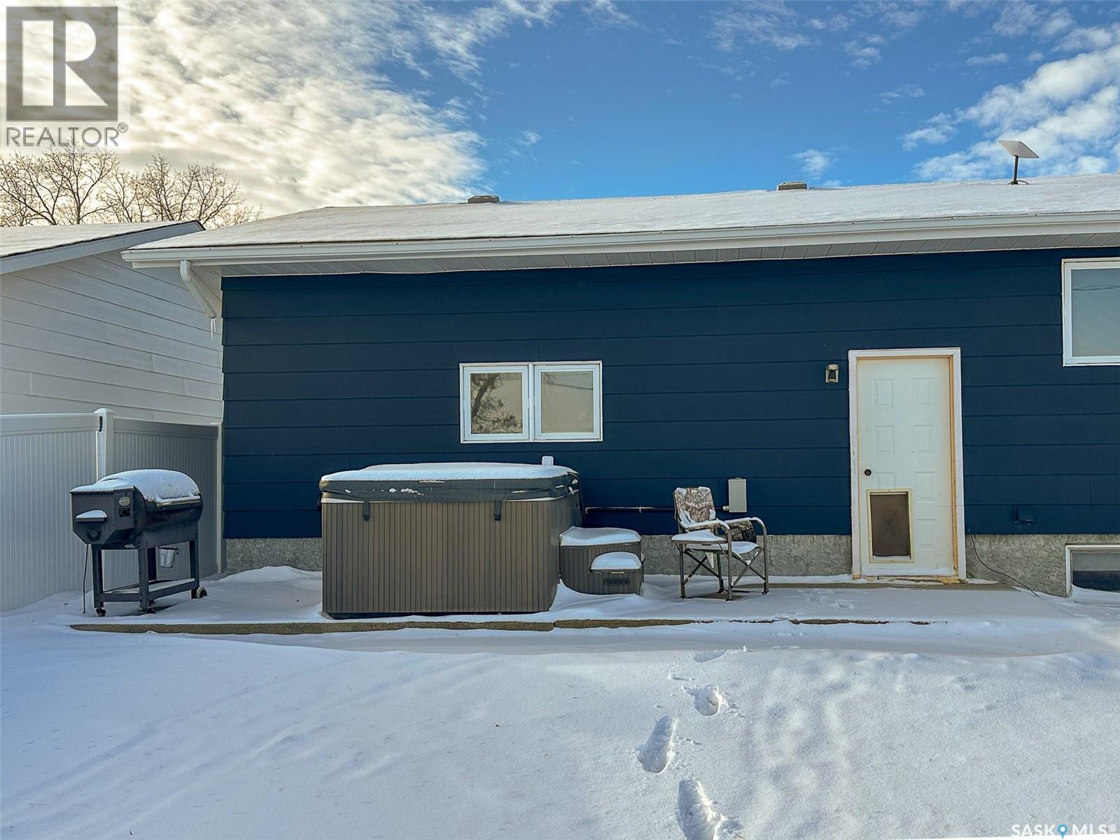 551 1st Street E, Lafleche, Saskatchewan  S0H 2K0 - Photo 30 - SK025434