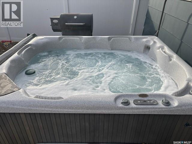 551 1st Street E, Lafleche, Saskatchewan  S0H 2K0 - Photo 31 - SK025434