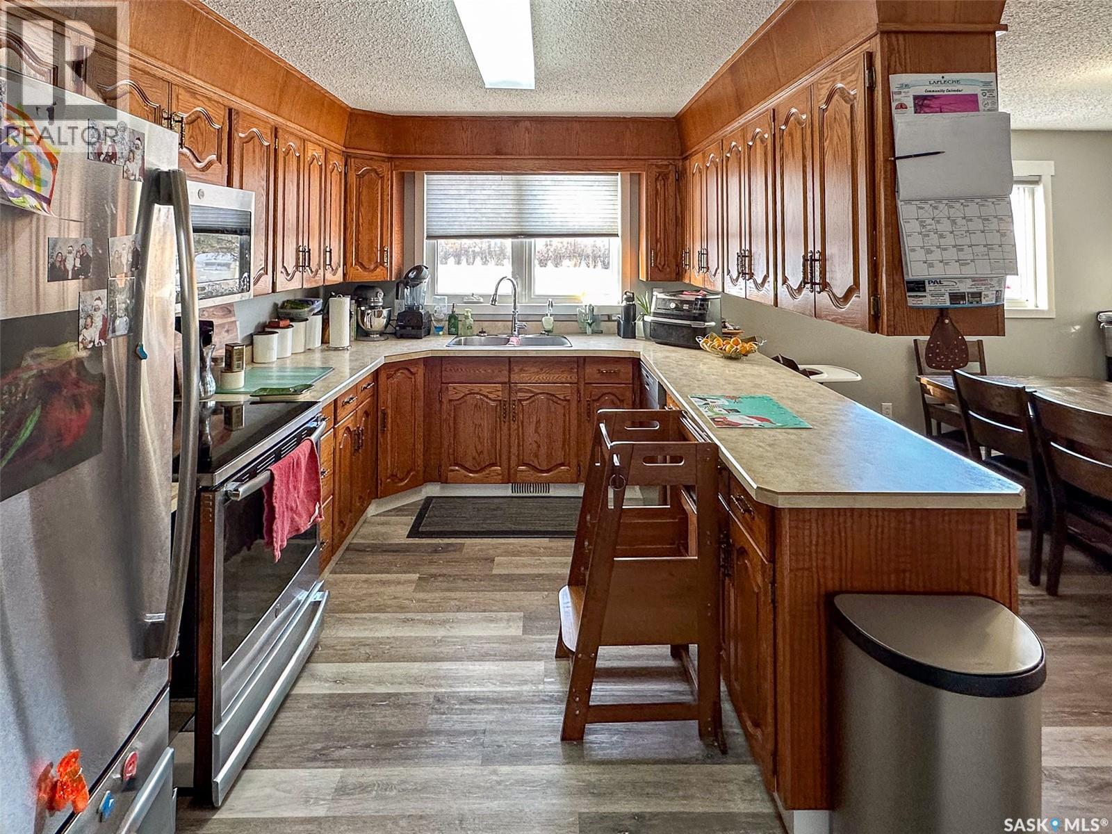 551 1st Street E, Lafleche, Saskatchewan  S0H 2K0 - Photo 6 - SK025434