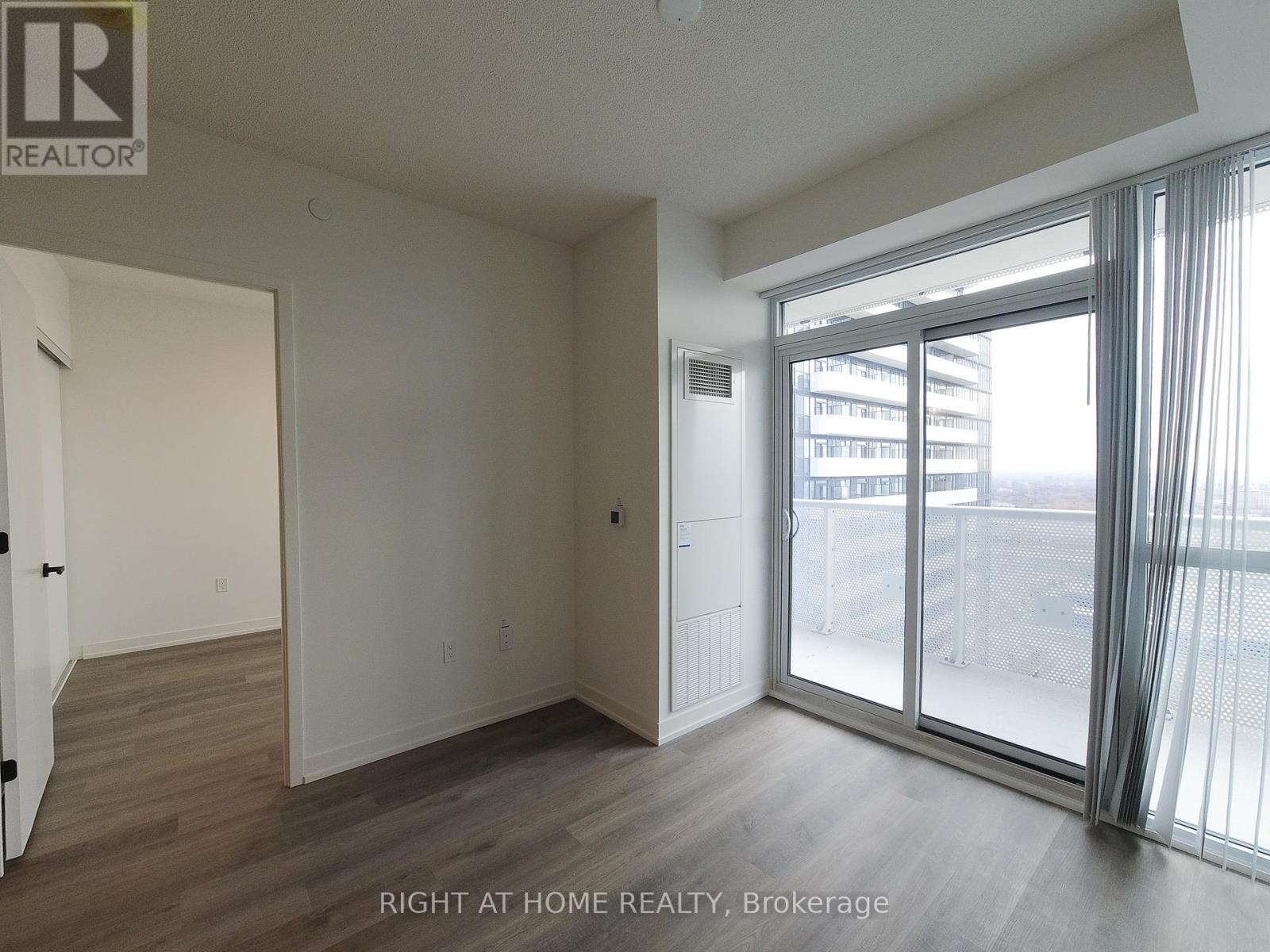 3910 - 8 Interchange Way, Vaughan, Ontario L4K 0R2 - Photo 13 - N12614640