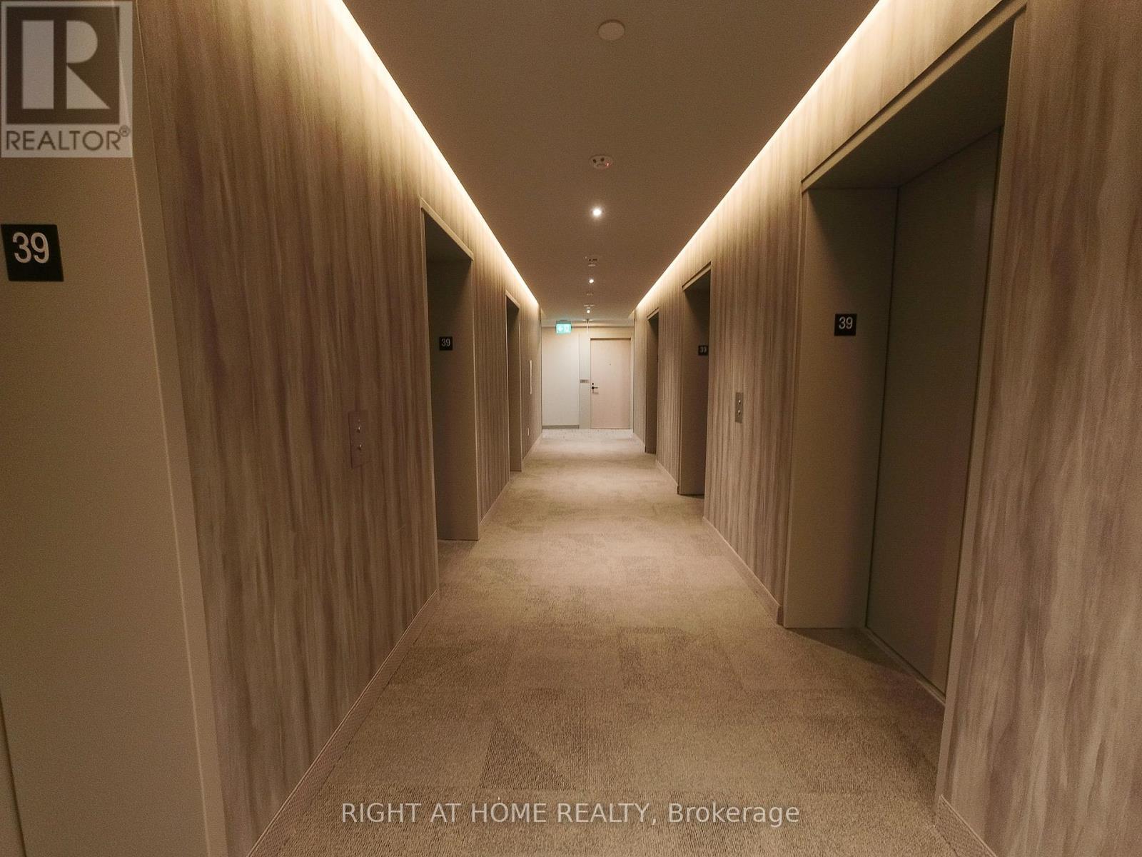 3910 - 8 Interchange Way, Vaughan, Ontario L4K 0R2 - Photo 14 - N12614640