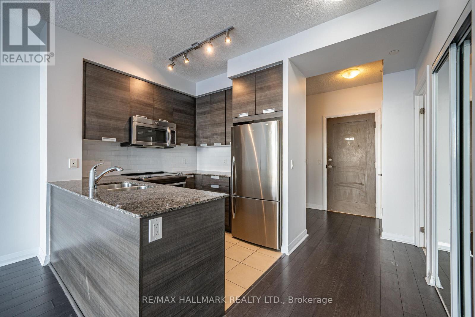 1305 - 75 Eglinton Avenue W, Mississauga, Ontario L5R 0E5 - Photo 12 - W12614602