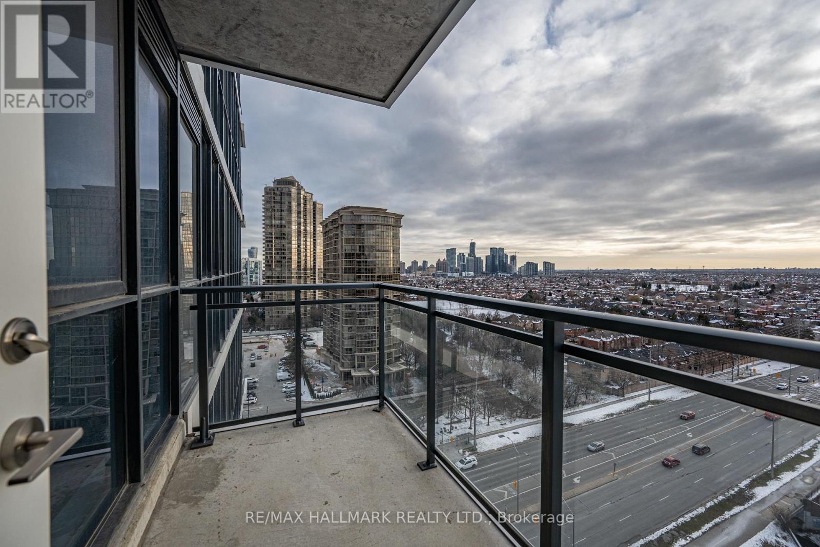 1305 - 75 Eglinton Avenue W, Mississauga, Ontario L5R 0E5 - Photo 19 - W12614602