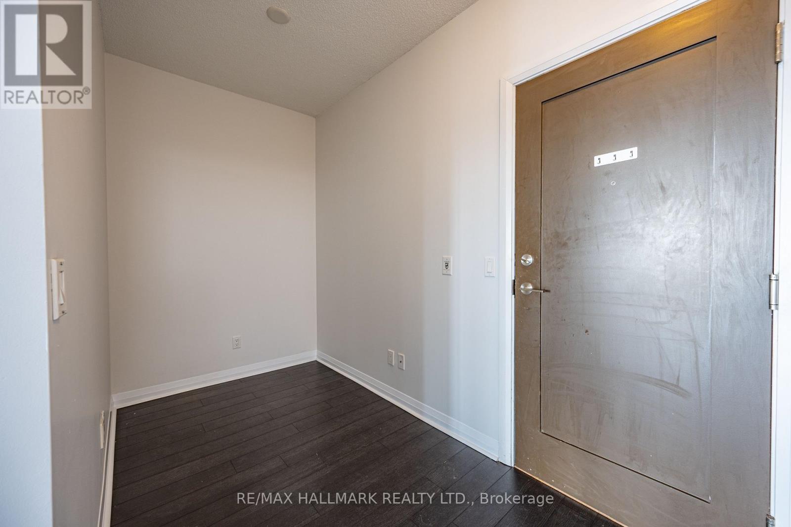 1305 - 75 Eglinton Avenue W, Mississauga, Ontario L5R 0E5 - Photo 9 - W12614602