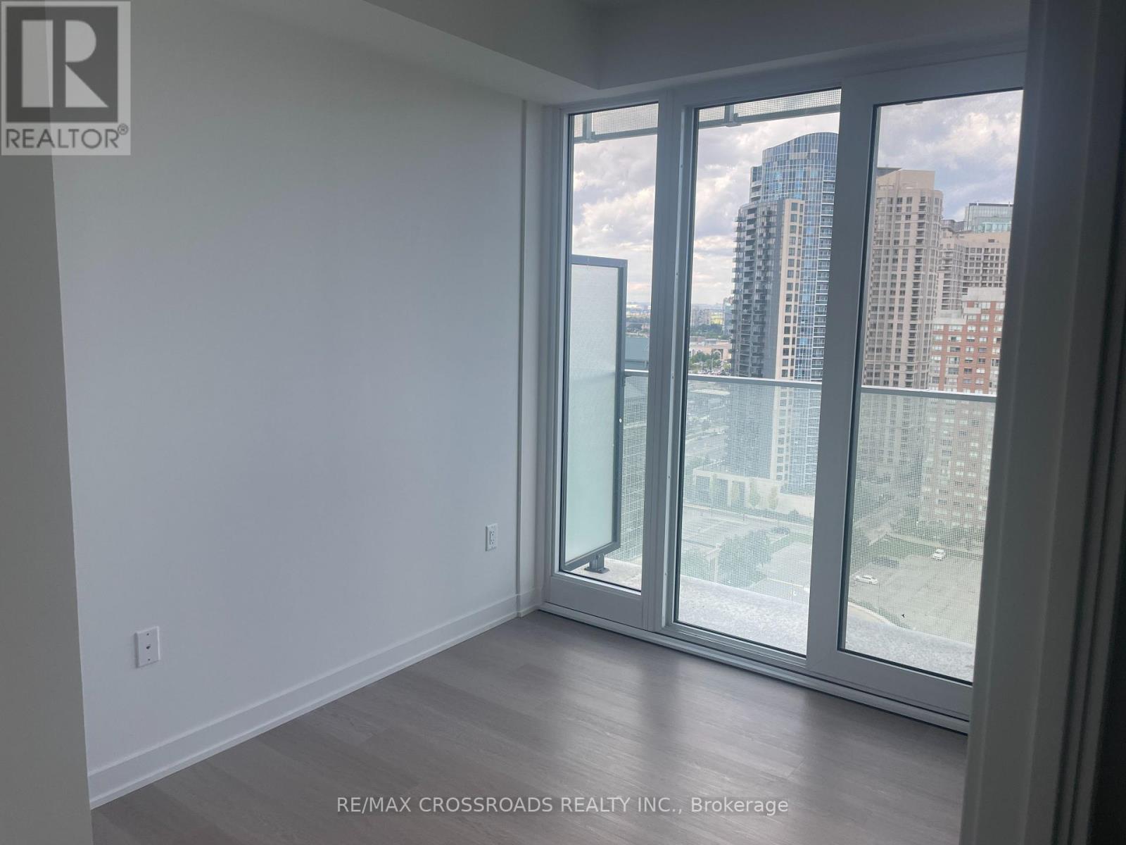 1804 - 3883 Quartz Road, Mississauga, Ontario L5B 0M4 - Photo 11 - W12614606