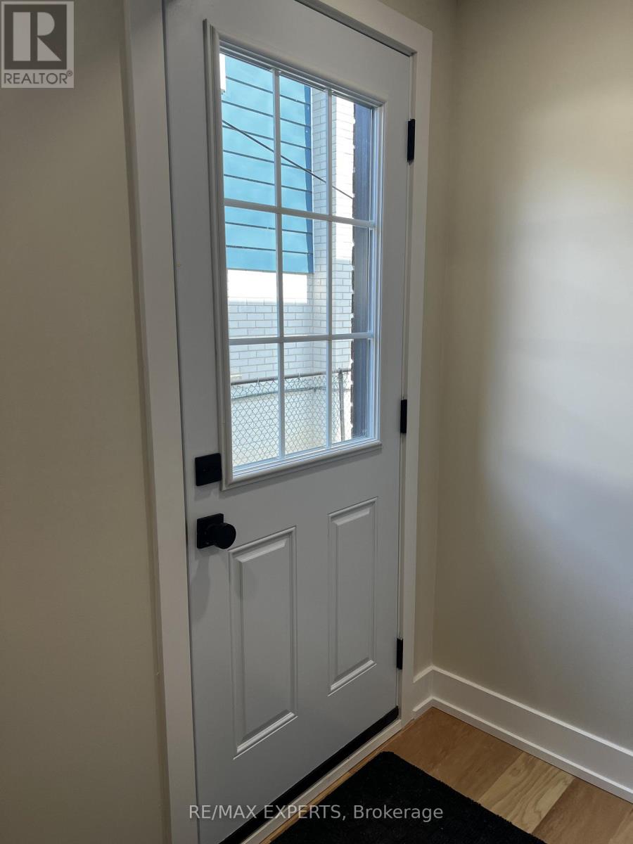 Lower Level - 3131 Lenester Drive, Mississauga, Ontario L5C 2B7 - Photo 2 - W12614624