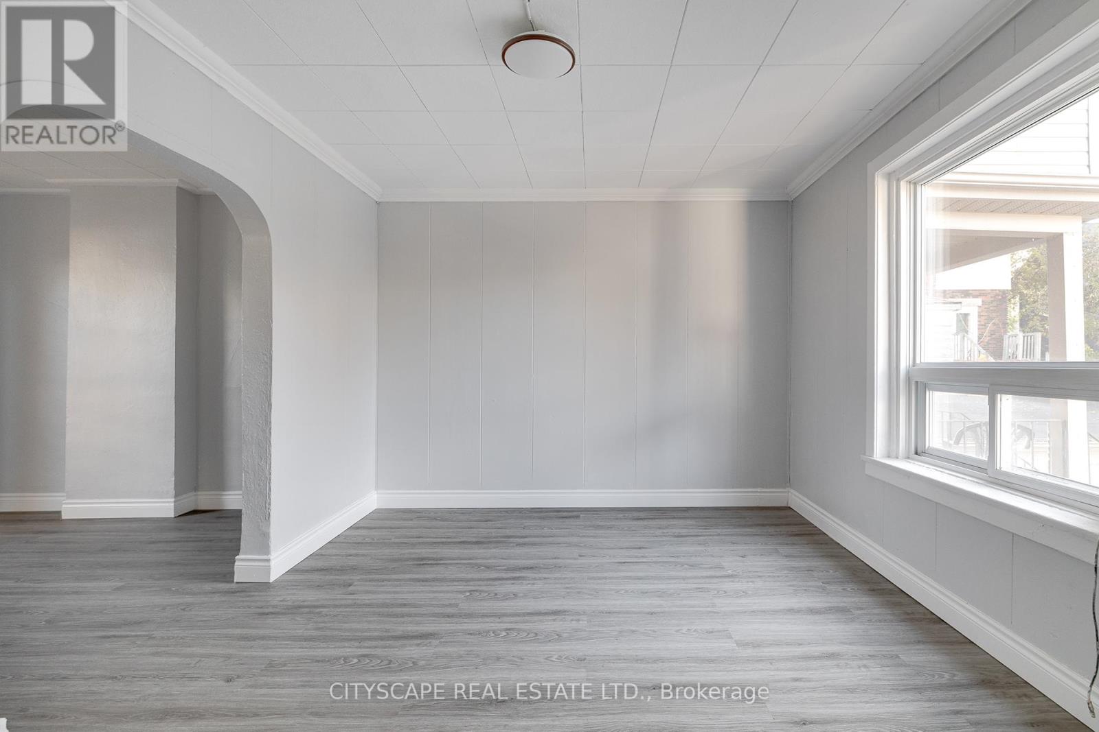 B - 61 Eby Street S, Kitchener, Ontario N2G 3K9 - Photo 7 - X12614616