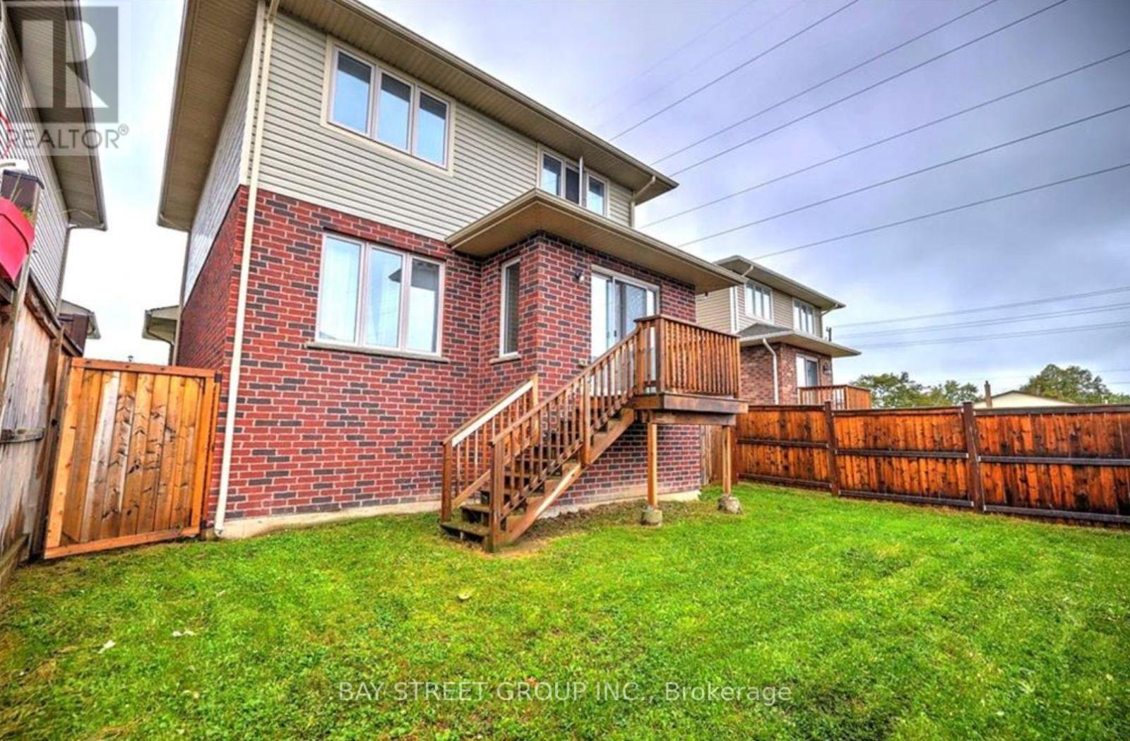 15 Kenmar Court, St. Catharines, Ontario L2P 0B2 - Photo 30 - X12614632