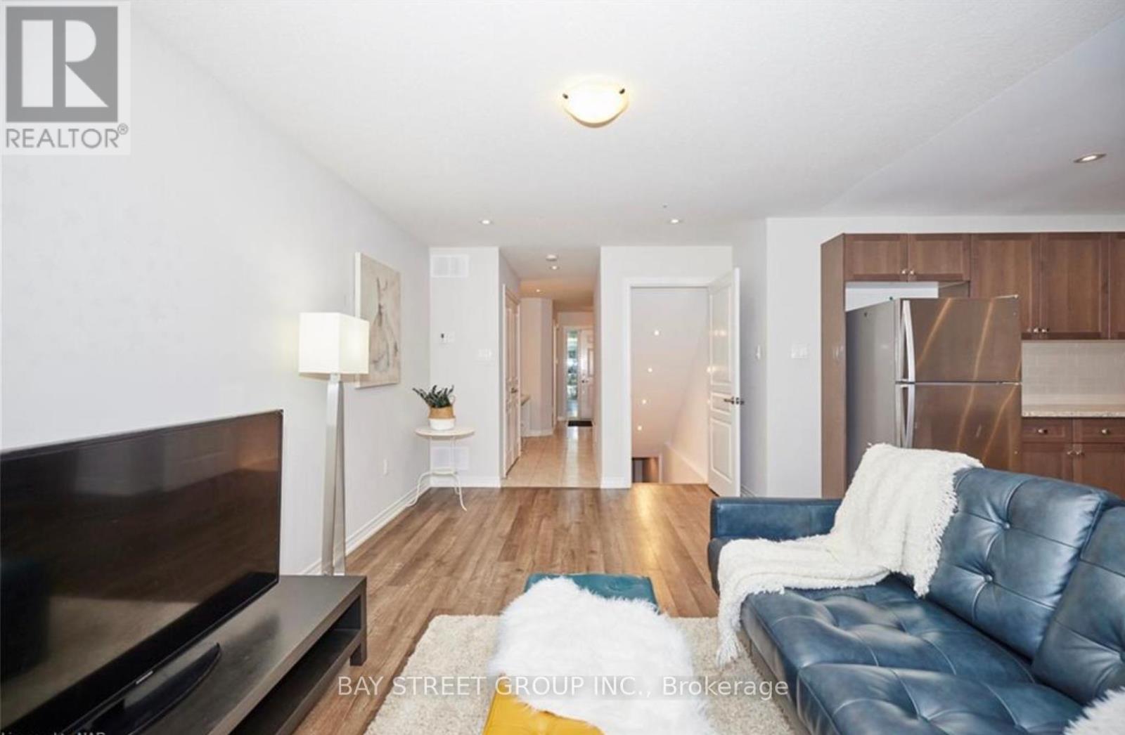 15 Kenmar Court, St. Catharines, Ontario L2P 0B2 - Photo 9 - X12614632