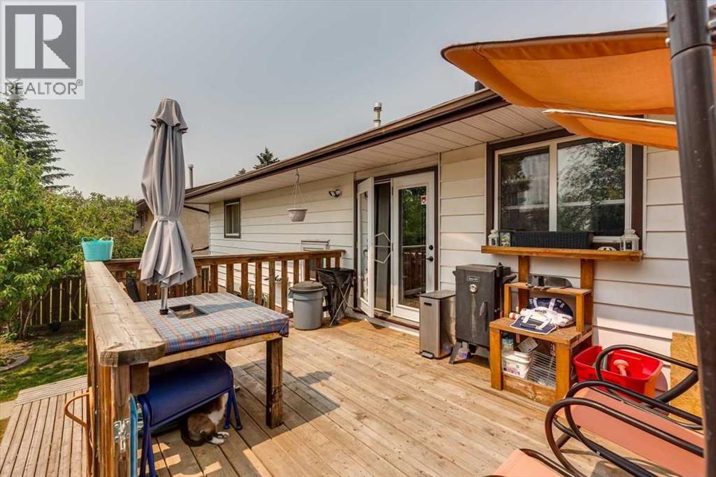 20 Larne Place, Penhold, Alberta  T0M 1R0 - Photo 3 - A2230765