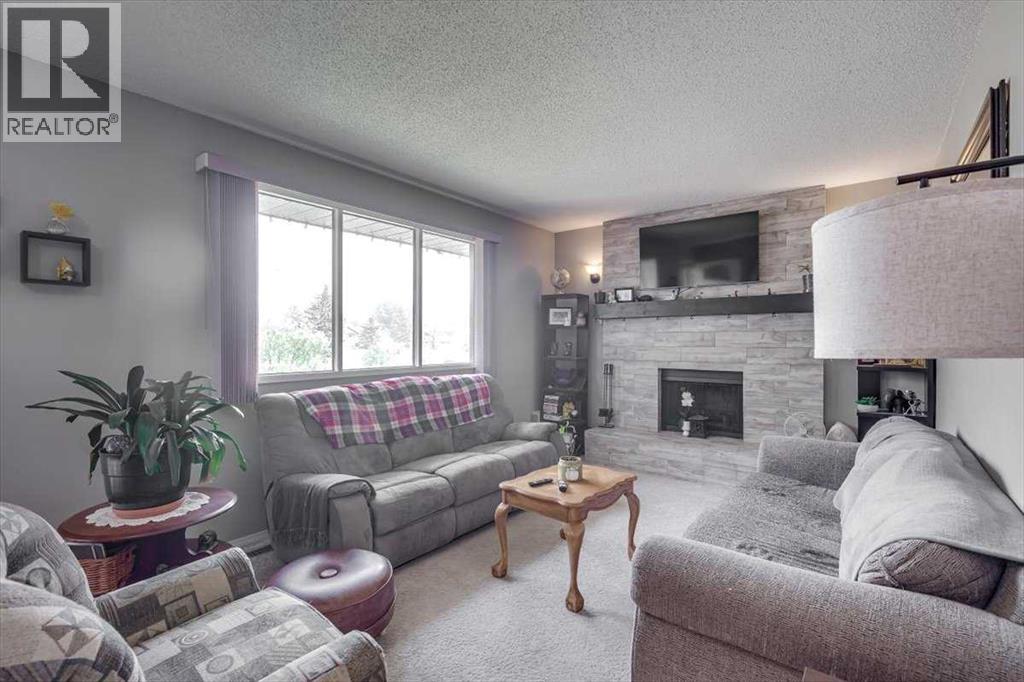 20 Larne Place, Penhold, Alberta  T0M 1R0 - Photo 7 - A2230765