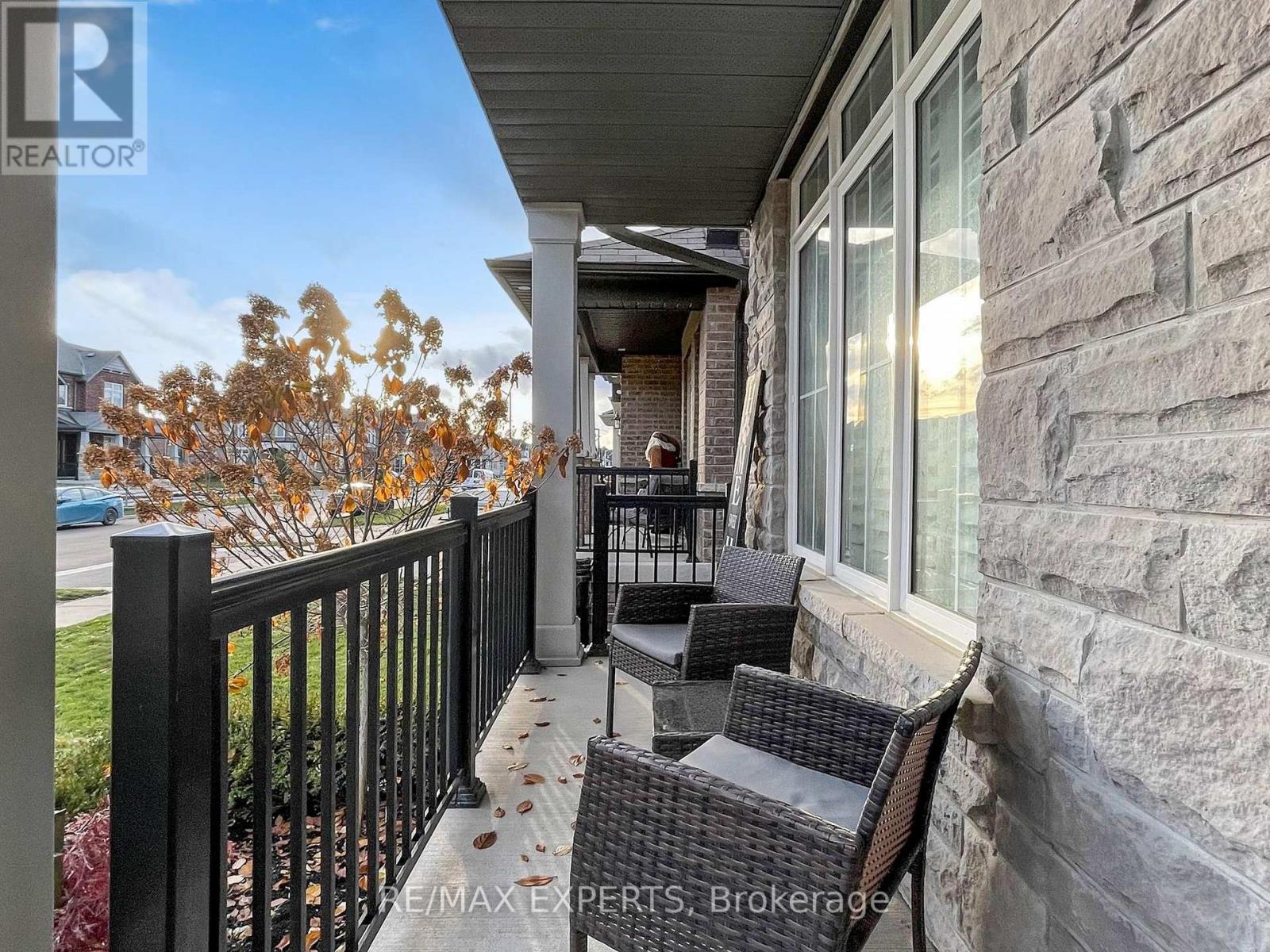 1002 Cole Street, Innisfil, Ontario  L9S 0J9 - Photo 3 - N12551134