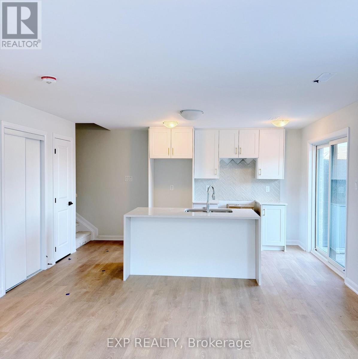 1235 Creekway Private, Ottawa, Ontario K2T 0S9 - Photo 4 - X12573978