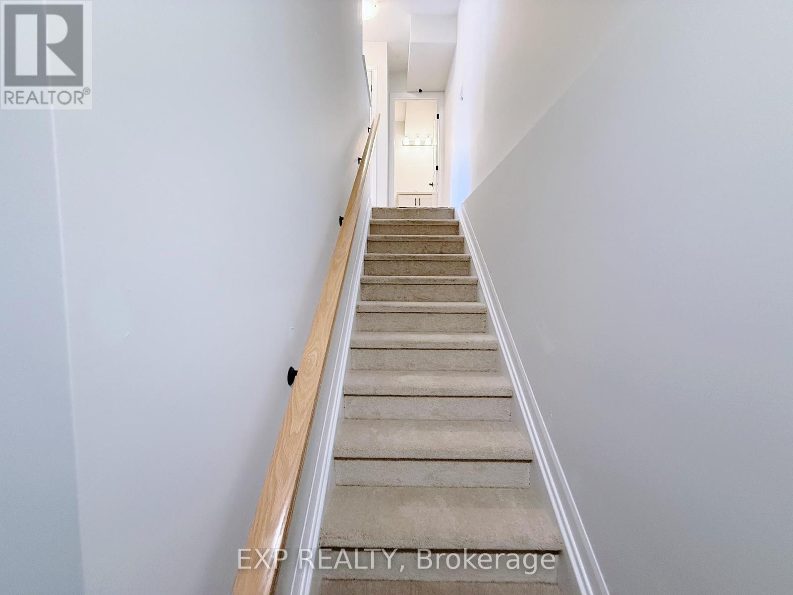1235 Creekway Private, Ottawa, Ontario K2T 0S9 - Photo 3 - X12573978