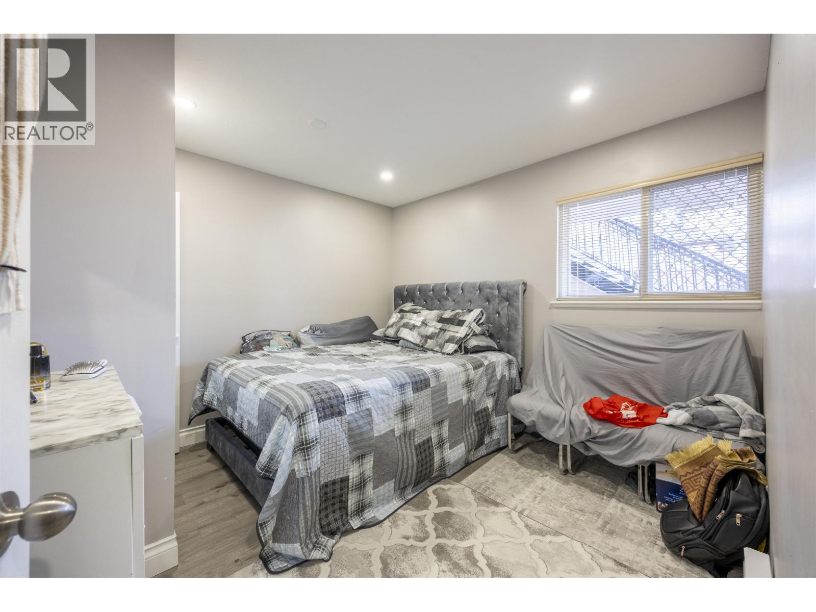 7877 15th Avenue, Burnaby, British Columbia  V3N 1W7 - Photo 27 - R3073104