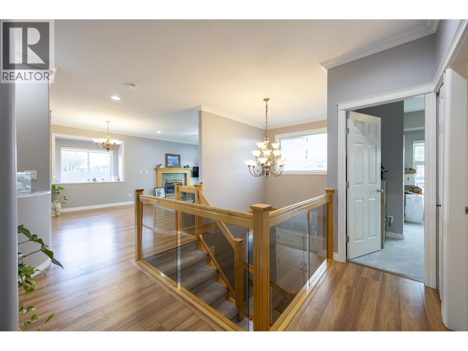 7877 15th Avenue, Burnaby, British Columbia  V3N 1W7 - Photo 7 - R3073104