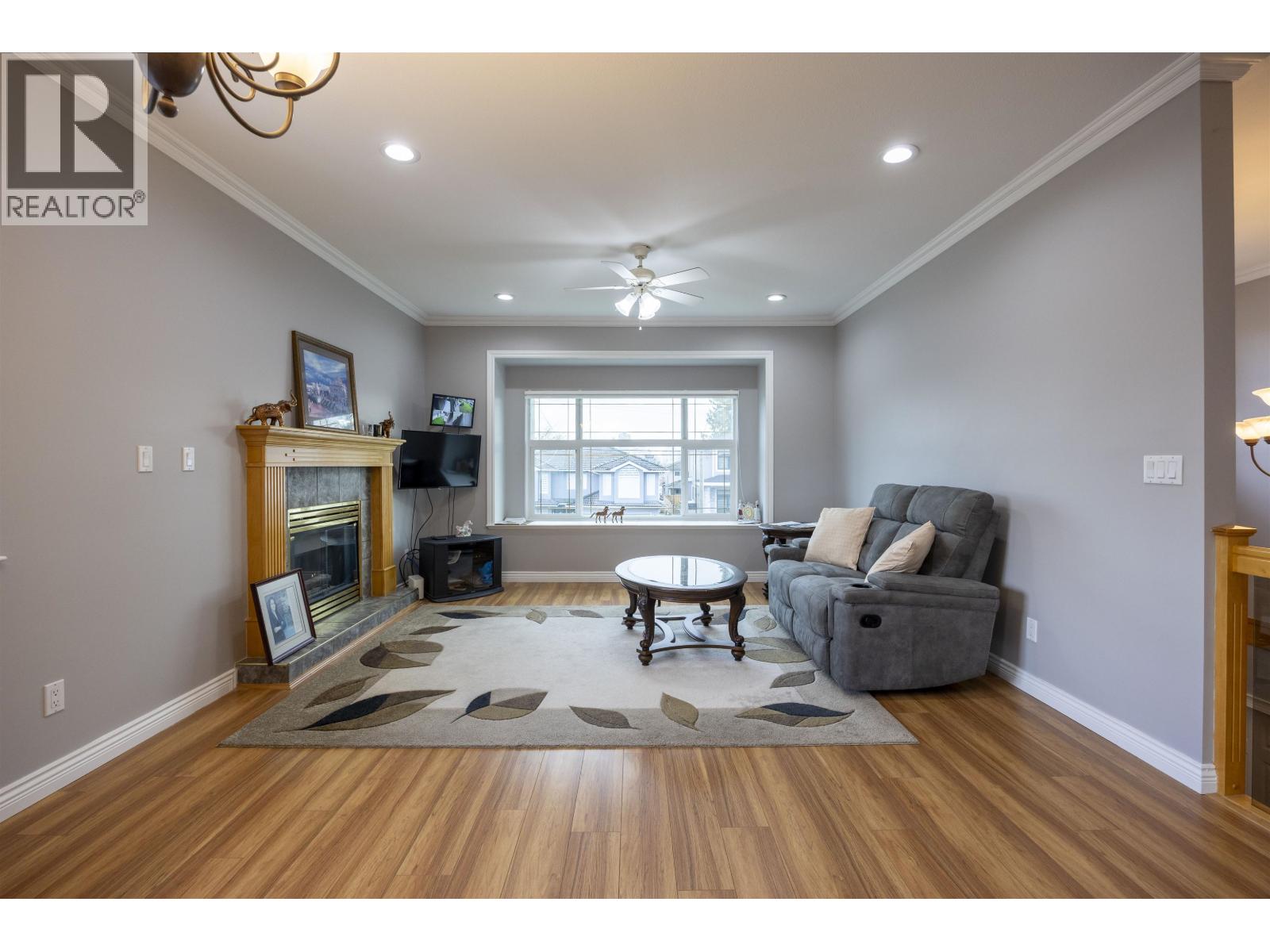 7877 15th Avenue, Burnaby, British Columbia  V3N 1W7 - Photo 10 - R3073104