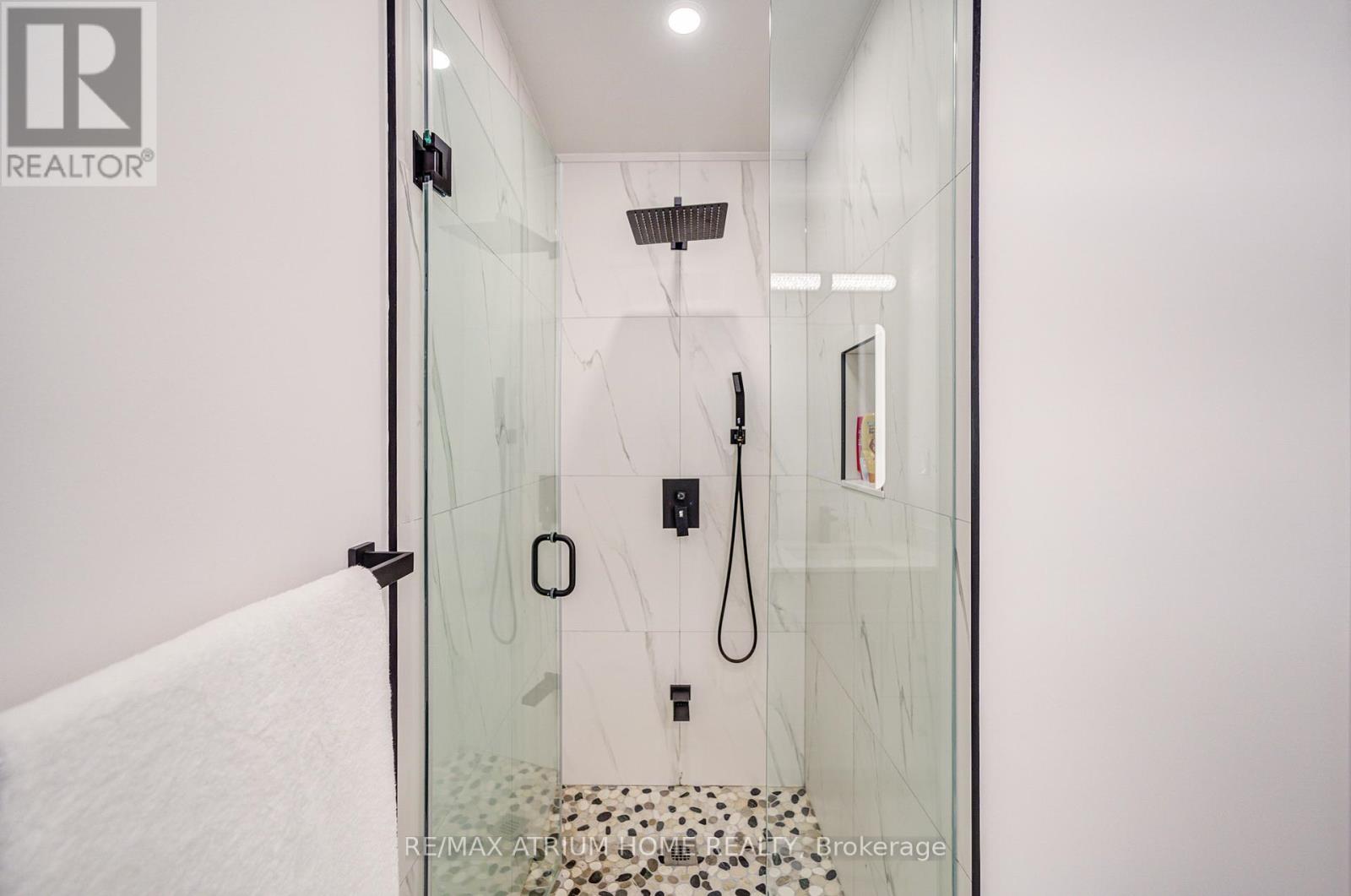 9076 Woodbine Ave, Markham, Ontario  L3R 0J8 - Photo 48 - N12614654